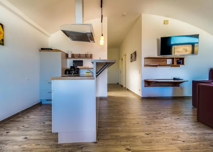 Lagovida Duenenhaus Comfort Familia H Am Stoermthaler * Grosspoesna